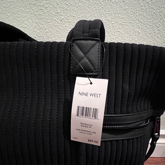 *Last One* New w/tags Nine West Large Tote - Picture 10 of 10